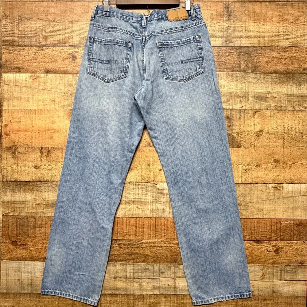 Calvin Klein Jeans Mens 33x32 Relaxed Straight Leg Light Wash Denim MB99A88